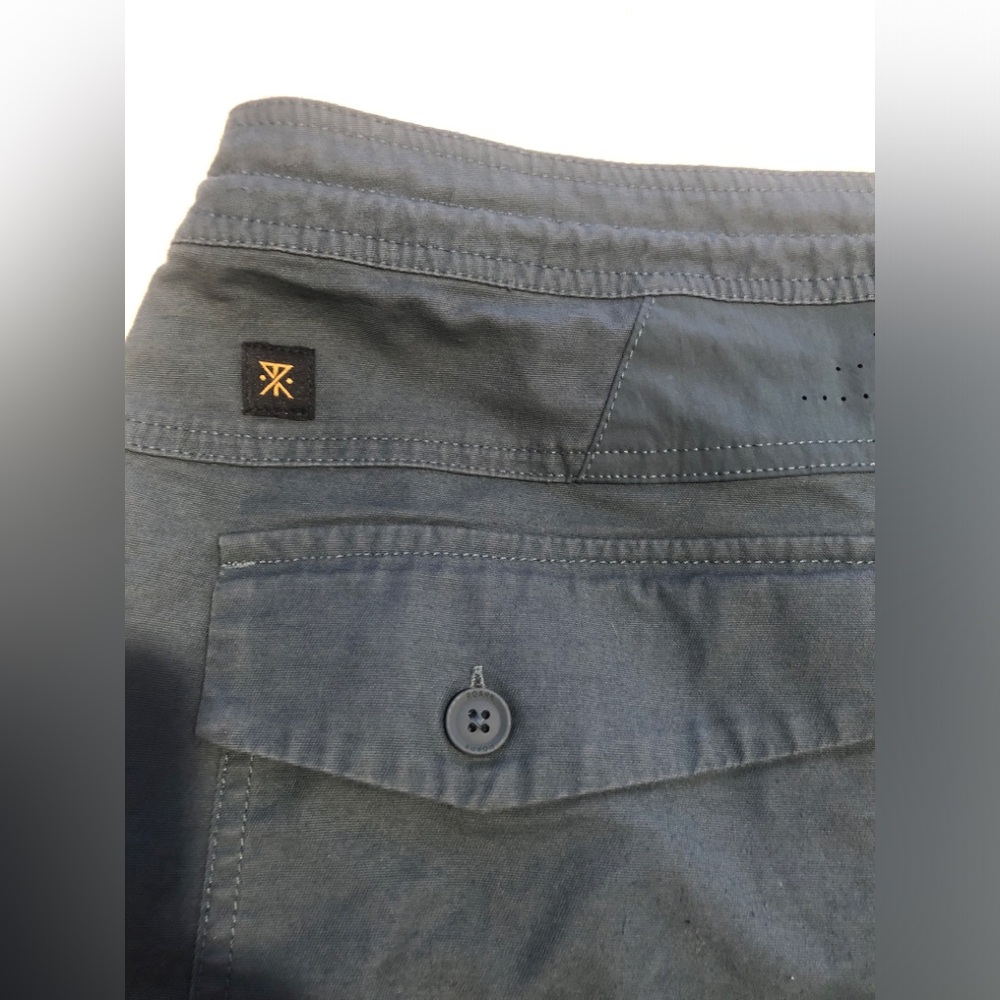 Roark Layover 2.0 Shorts Chino Mens 38 Blue Outdoor Travel Hiking Pockets RS288 - Picture 4 of 11